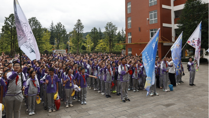 云南安寧中學(xué)嵩華學(xué)校:探尋瀾湄精神 厚植愛(ài)國(guó)愛(ài)鄉(xiāng)情懷275.png