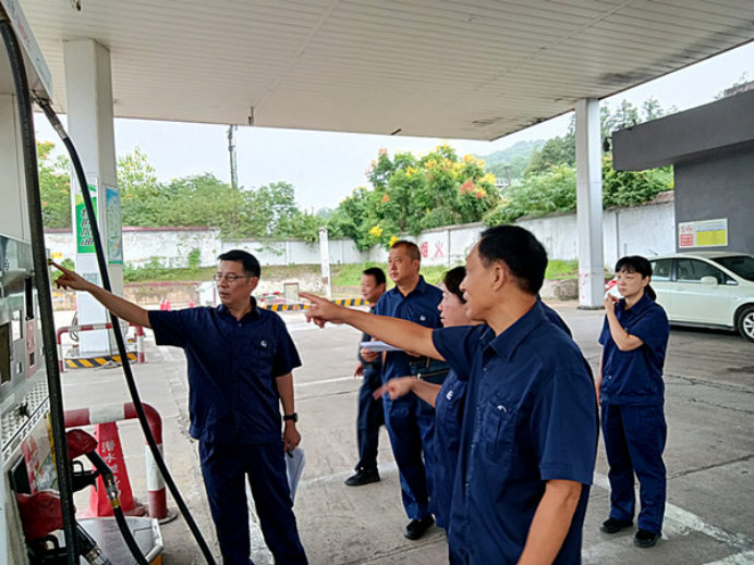 中石化黃石石油公司開展安全檢查“雷霆行動(dòng)”732.png
