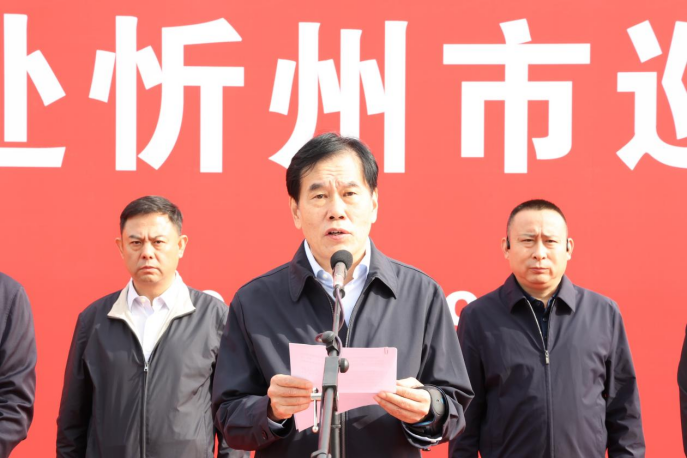 2_山西忻州:赫捷院士領(lǐng)銜“國(guó)家隊(duì)”深耕忻州 巡回醫(yī)療織密基層健康保障網(wǎng)486.png