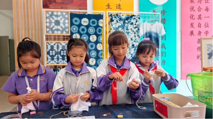 云南安寧中學(xué)太平學(xué)校小學(xué)部:讓藝術(shù)的種子在腦海中生根發(fā)芽 讓文化的花朵在心田里芬芳馥郁3941.png