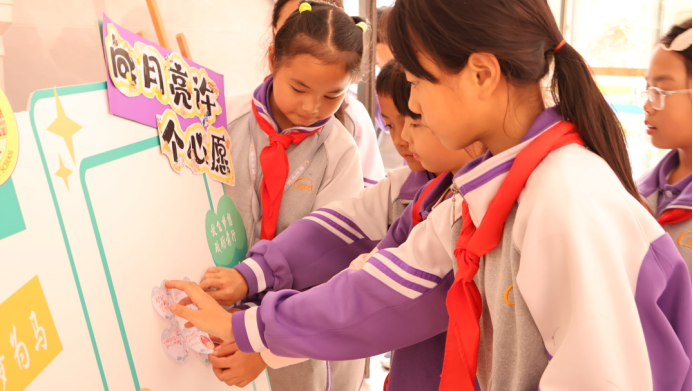 云南安寧中學(xué)太平學(xué)校小學(xué)部:讓藝術(shù)的種子在腦海中生根發(fā)芽 讓文化的花朵在心田里芬芳馥郁10585.png