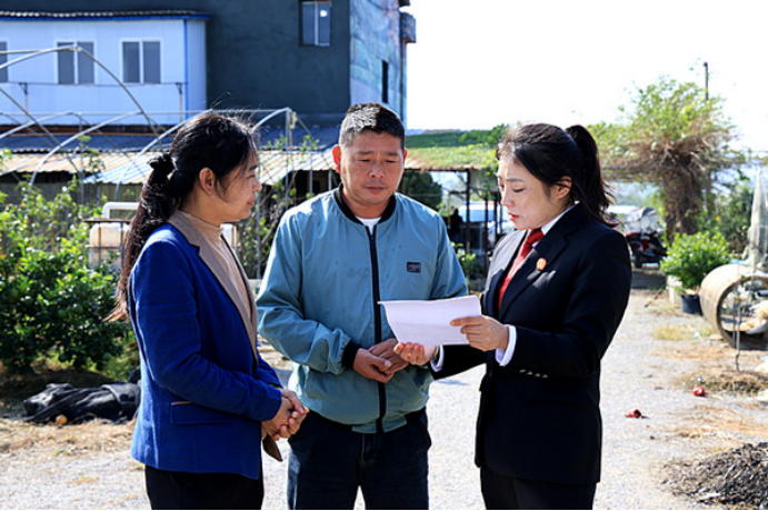 黃石市西塞山區(qū):果園里的“解紛會診” 司法護(hù)航鄉(xiāng)村振興816.png
