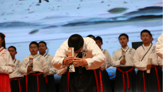 誦中華經(jīng)典弘揚優(yōu)秀傳統(tǒng)文化 抒家國情懷涵養(yǎng)民族精神品格4473.png