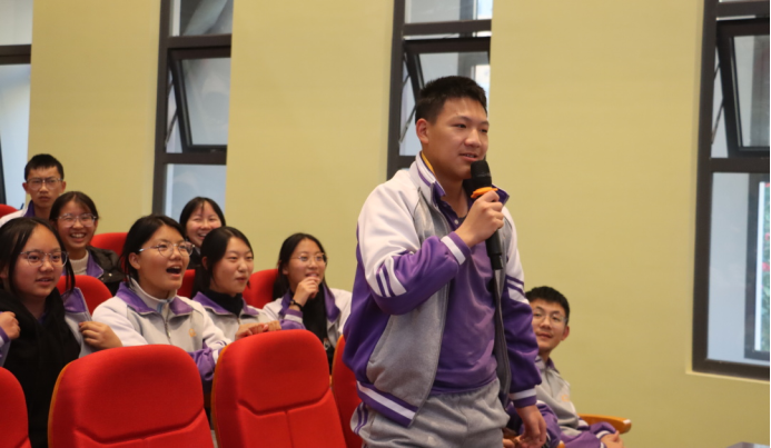 云南安寧中學(xué)初中部:在詩詞世界領(lǐng)悟文化精髓 在書香校園激揚(yáng)青春智慧(1)3406.png