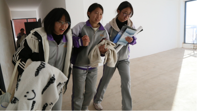 以藍(lán)焰勇士精神引領(lǐng)學(xué)生樹(shù)立遠(yuǎn)大志向 用應(yīng)990.png