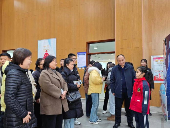 1_星夢(mèng)筑九天 奇思潤(rùn)生活——山西太原山水城小學(xué)第四屆校園科技周活動(dòng)隆重啟幕(1)1373.png