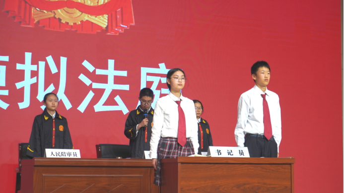 法潤菁菁校園 憲育莘莘學子——云南安寧中4763.png