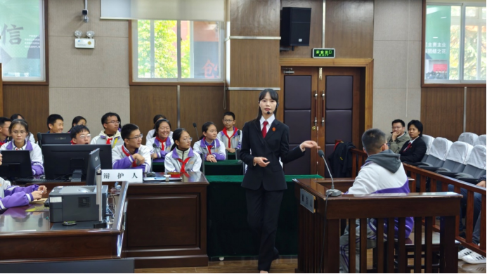 法潤菁菁校園 憲育莘莘學子——云南安寧中3863.png