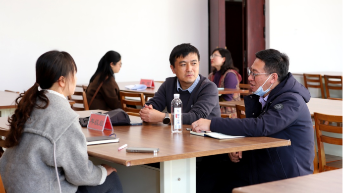 手牽手譜寫教育強(qiáng)國建設(shè)嶄新篇章 心連心培1122.png