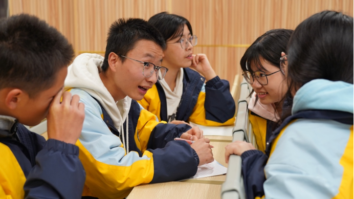 手牽手譜寫教育強(qiáng)國建設(shè)嶄新篇章 心連心培1681.png