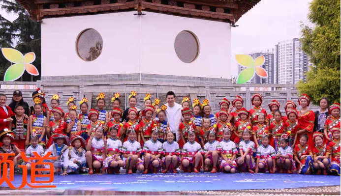 螳川童聲亮風采 省級展演續(xù)華章 ——安寧中2477.png