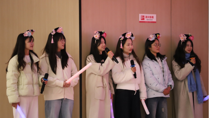 筑夢(mèng)安中繪新卷 青春唱響新時(shí)代__安寧中學(xué)高6513.png