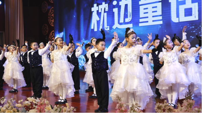 藝彩迎新 逐夢(mèng)前行‖安寧中學(xué)嵩華學(xué)校2026年2152.png