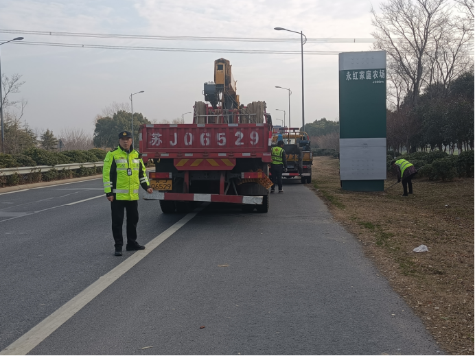 江蘇鹽城重拳整治公路“非標(biāo)” 優(yōu)化路域安全環(huán)境432.png