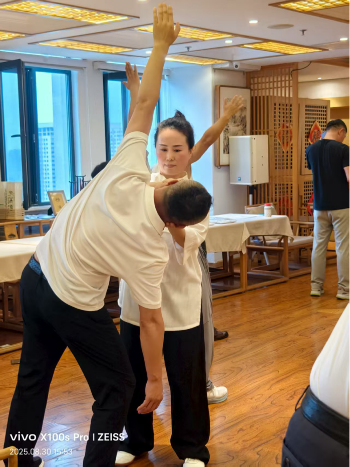 以龍為脈 鑄魂立心——龍文化傳承人張敏娜1303.png